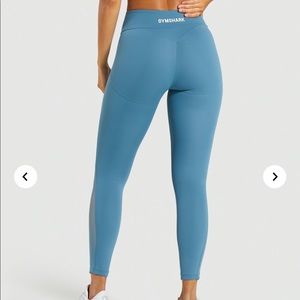 GYMSHARK SET LEGGINGS & SPORTS BRA